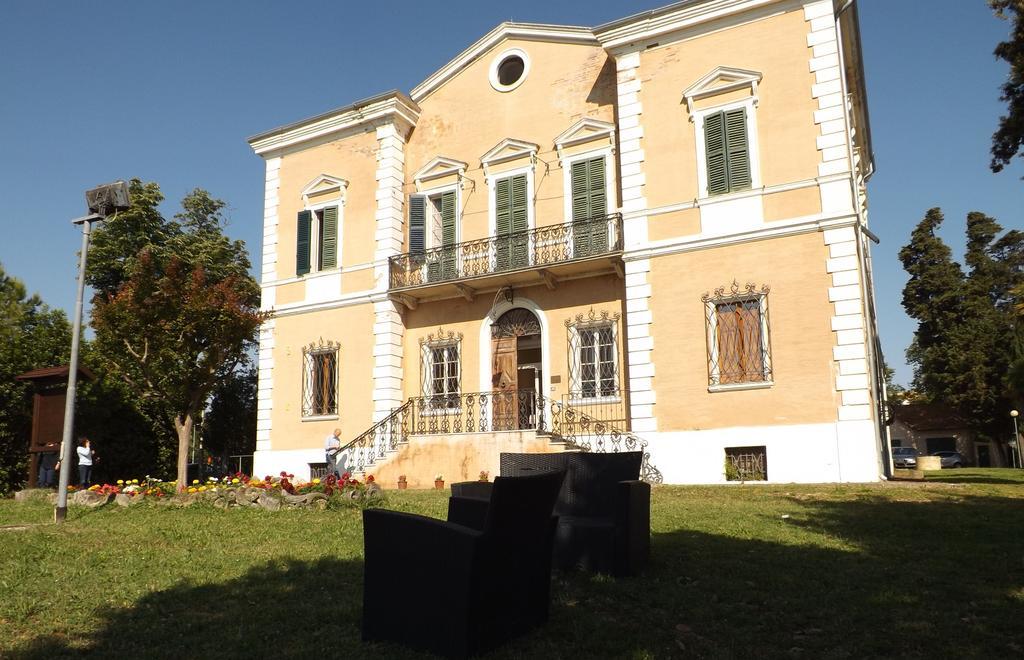 Tenuta Villa Colle Sereno モンテマルチャーノ エクステリア 写真