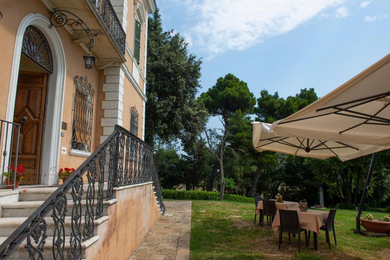 Tenuta Villa Colle Sereno モンテマルチャーノ エクステリア 写真