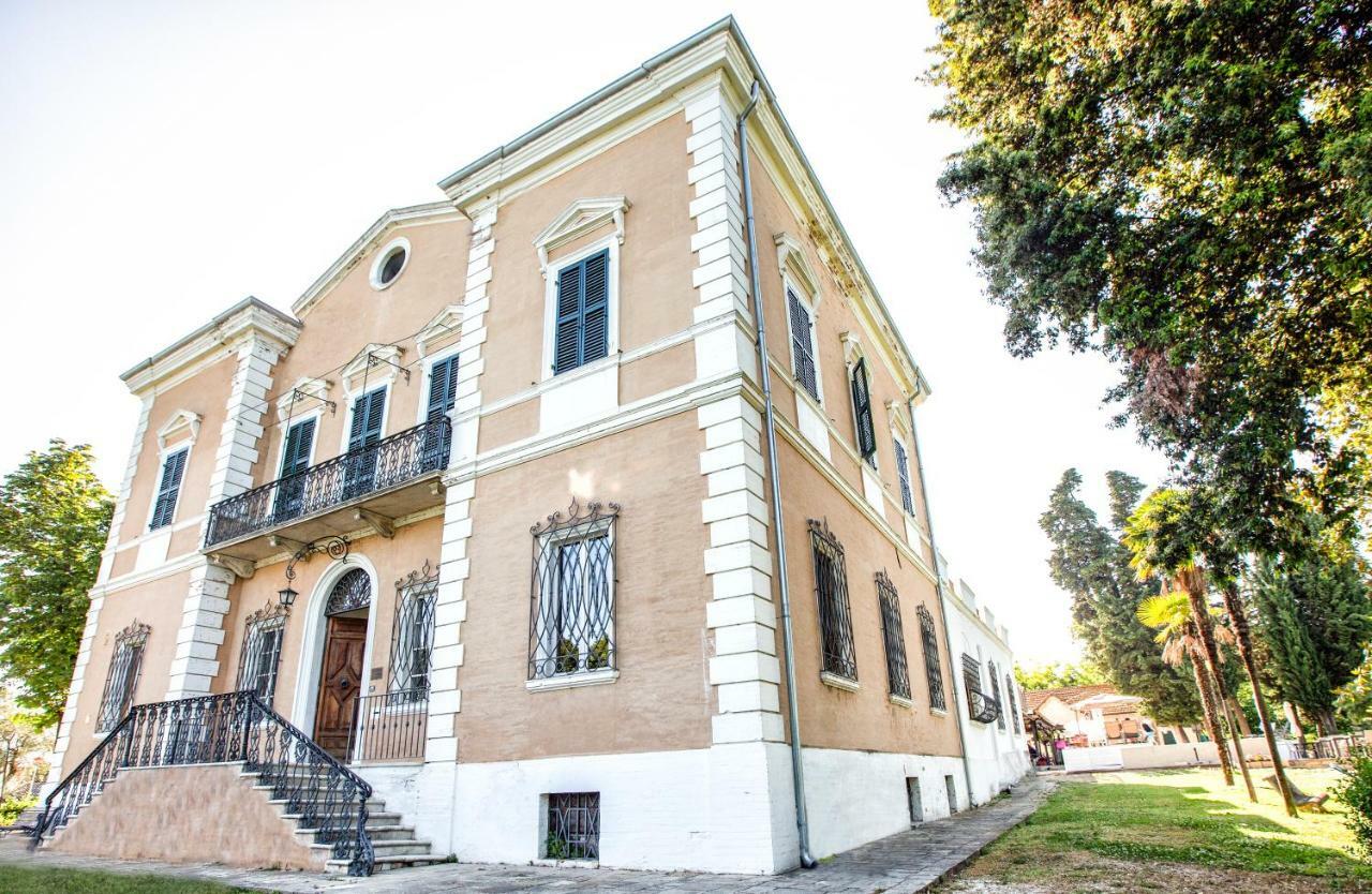 Tenuta Villa Colle Sereno モンテマルチャーノ エクステリア 写真